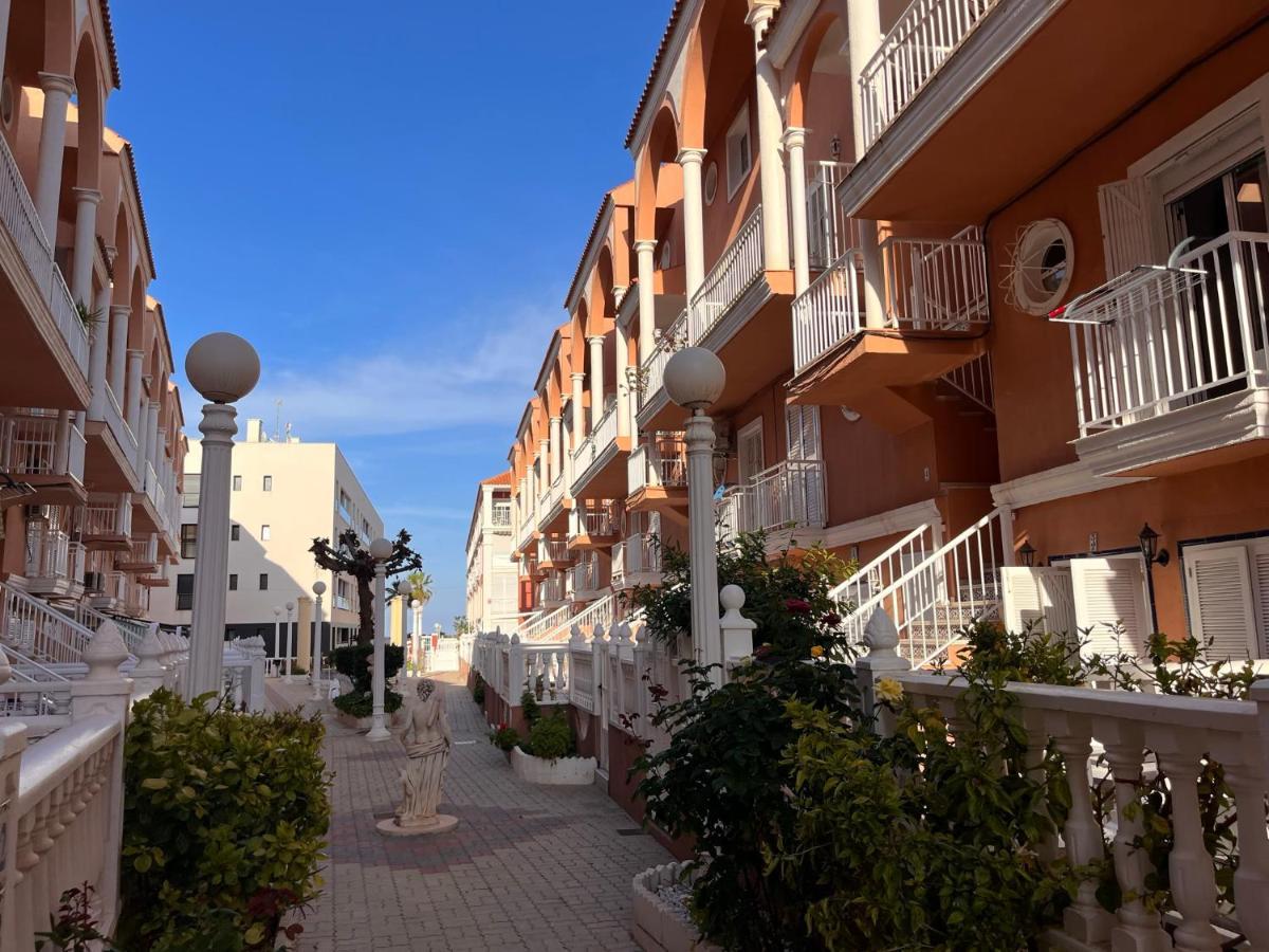 Apj Emperadores Apartment With Swimming Pool, 100 M From Beach La Mata 라 마타 외부 사진
